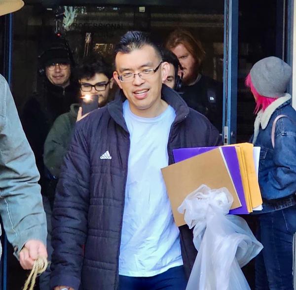动物维权人士兼律师熊伟雄对从工厂化农场拯救患病动物的罪名提出上诉